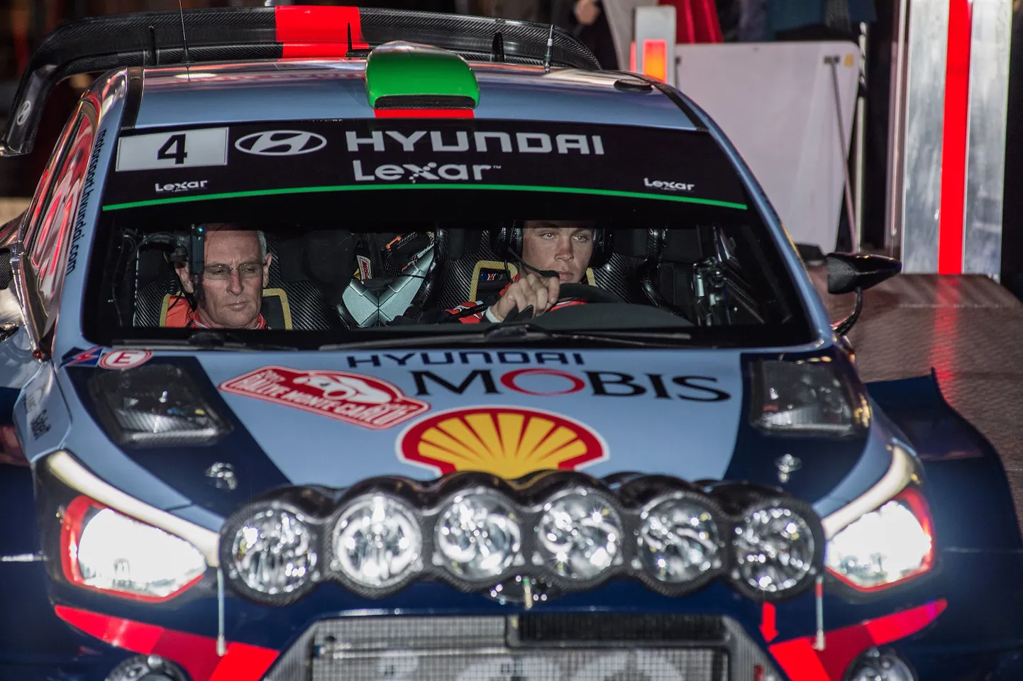 Hayden Paddon ja John Kennard Monte Carlo MM-ralli stardis.