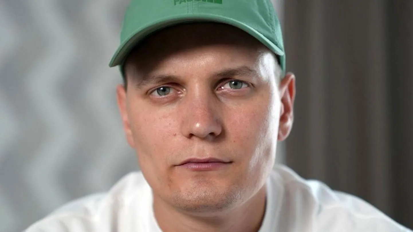 Артем Середняк рассказал Би-би-си о постоянных избиениях и пытках током в изоляторе в Таганроге