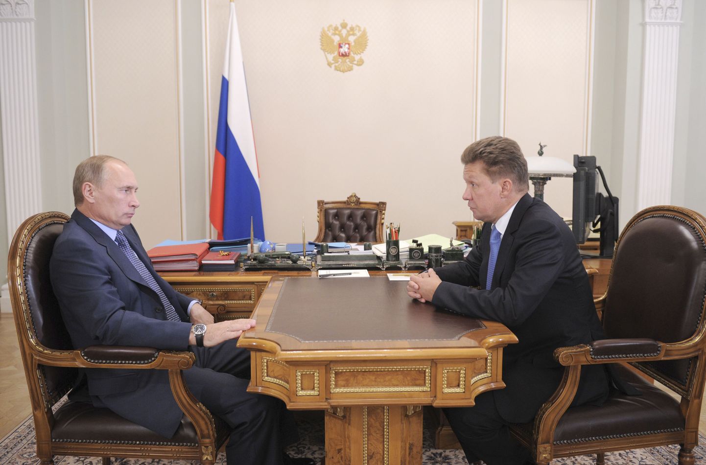 Venemaa peaminister Vladimir Putin (vasakult) ja riigi gaasimonopoli Gazprom juhatuse esimees Aleksei Miller.