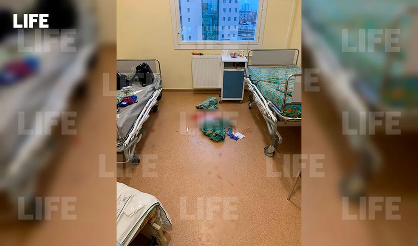 В палате были найдены четыре патрона. Пол и вещи оказались в крови