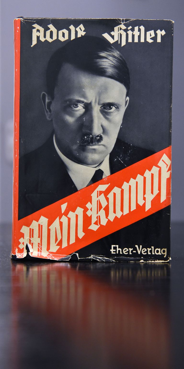 Adolf Hitleri teos «Mein Kampf»