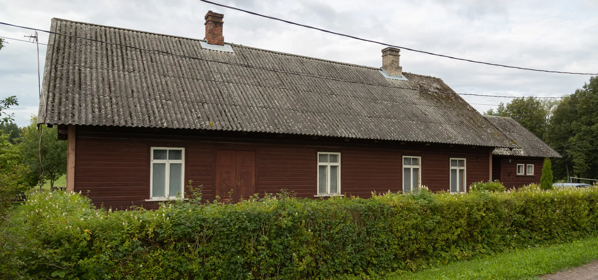 Lilli kool jõudis selles majas tegutseda kokku 18 aastat, tippajal 90ndate lõpus oli seal 23 õpilast, lisaks lasteaiarühm.