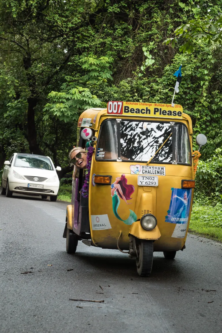 Hanna Martinson saates "India Xpress"