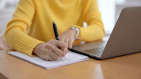 Mākslīgā intelekta izmantošanu izglītībā varētu pārraudzīt IKVD