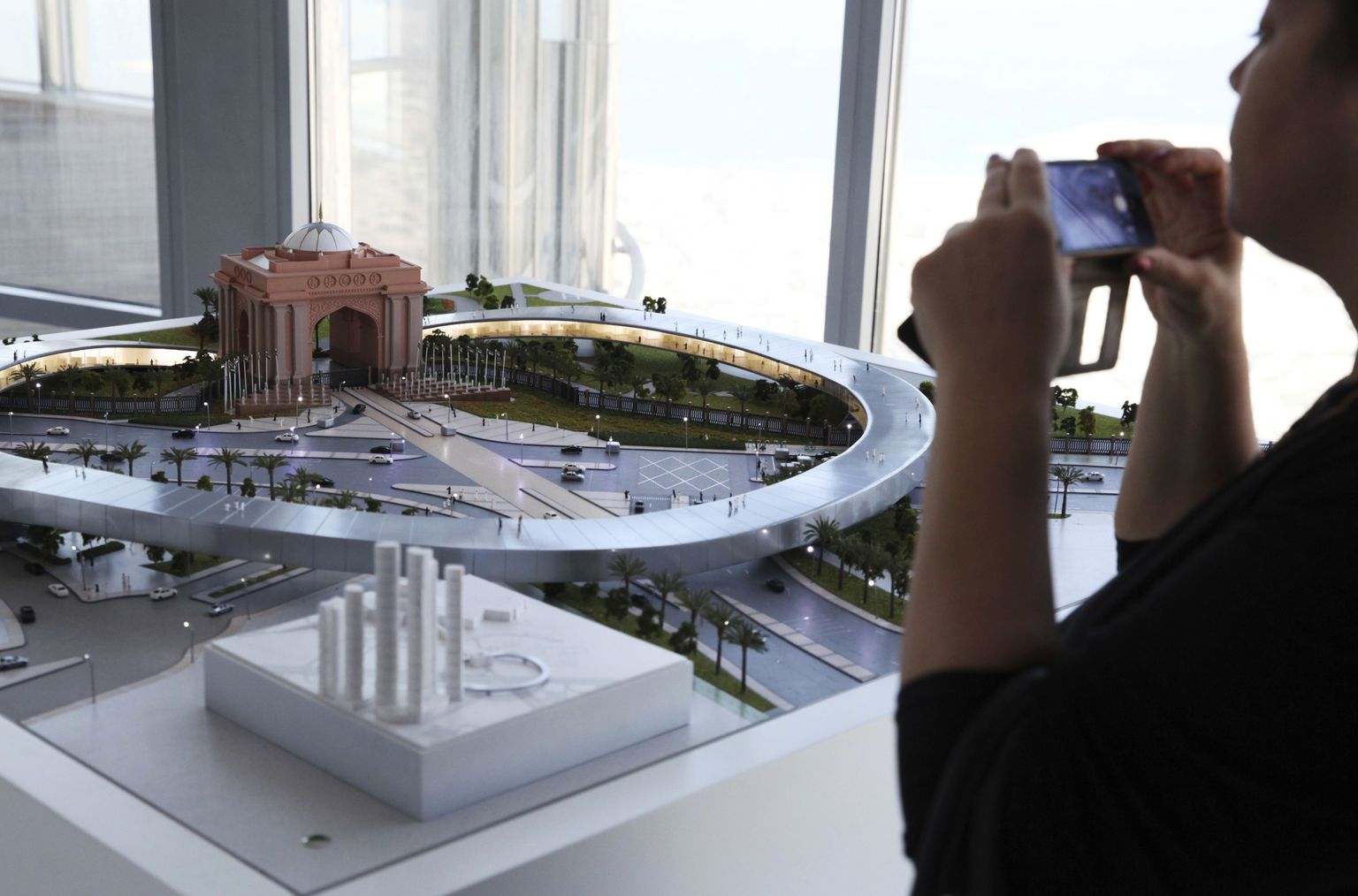 Hyperloopi projekti makett Dubais.
