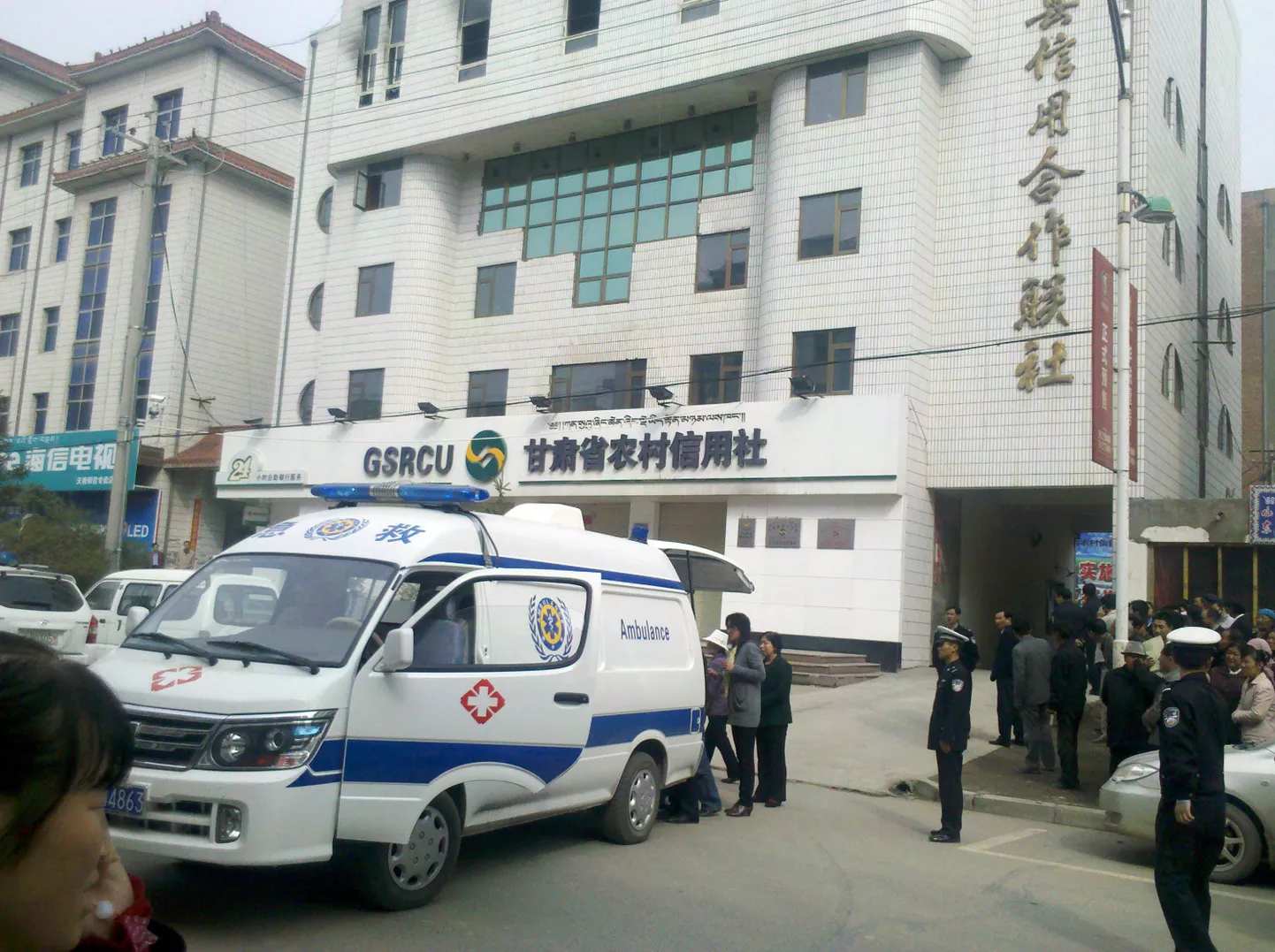Kiirabiauto Tianzhu panga ees